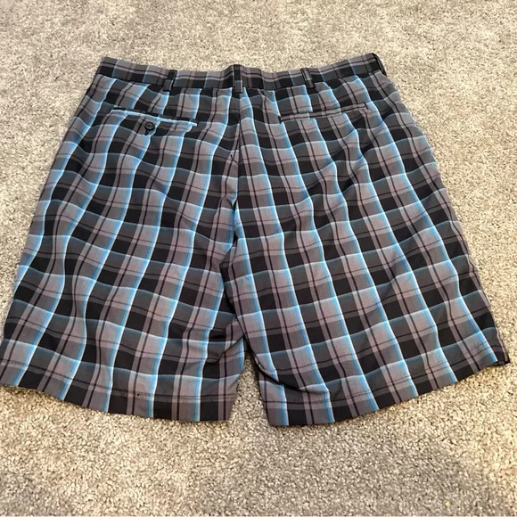 Hogan Plaid Flat Front Shorts 36W - Picture 8 of 9